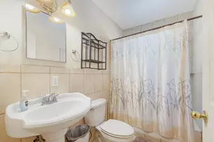 713 NE 35th St, Oakland Park, FL 33334 - Photo 21