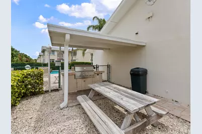 625 W Lake Jasmine Circle #108, Vero Beach, FL 32962 - Photo 37