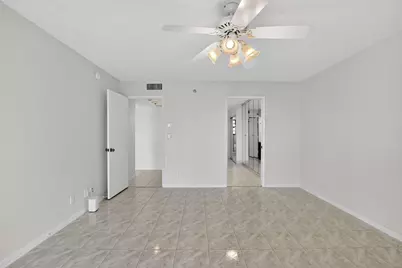 7370 S Oriole Boulevard #802, Delray Beach, FL 33446 - Photo 13