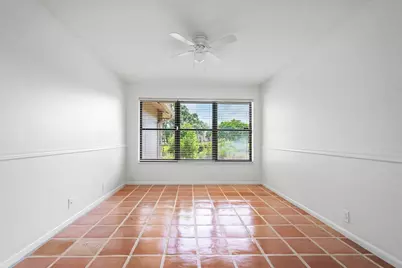9405 Dundee Drive, Lake Worth, FL 33467 - Photo 13