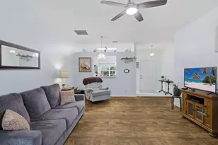 848 NW Sorrento Ln, Port Saint Lucie, FL 34986 - Photo 15