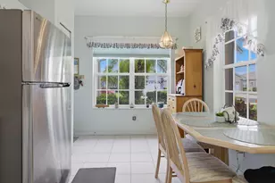 848 NW Sorrento Ln, Port Saint Lucie, FL 34986 - Photo 9