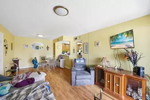 1530 SE Royal Green Cir, Port Saint Lucie, FL 34952 - Photo 5