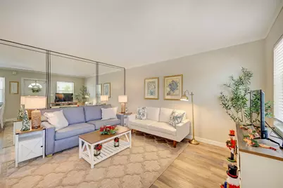 741 Bayshore Drive #32n, Fort Lauderdale, FL 33304 - Photo 3