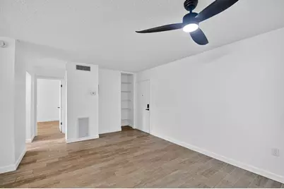 500 Davis Road #37, Palm Springs, FL 33461 - Photo 3