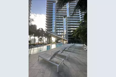 88 SW 7th Street #1006, Miami, FL 33130 - Photo 3