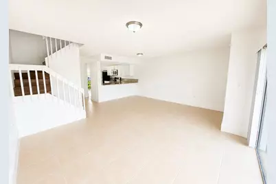 887 Crystal Lake Drive, Pompano Beach, FL 33064 - Photo 7