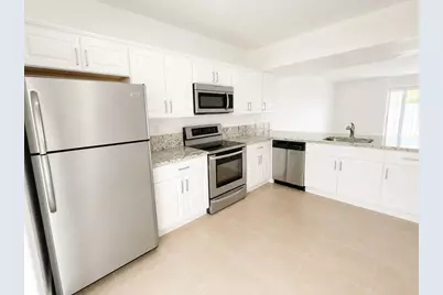 887 Crystal Lake Drive, Pompano Beach, FL 33064 - Photo 3