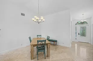10109 Oak Bark Ln, Palm Beach Gardens, FL 33410 - Photo 11