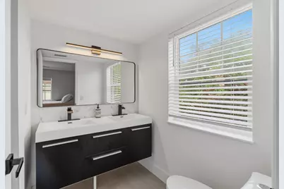 645 NW 2nd Avenue, Fort Lauderdale, FL 33311 - Photo 13