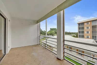 304 Golfview Road #304, North Palm Beach, FL 33408 - Photo 9