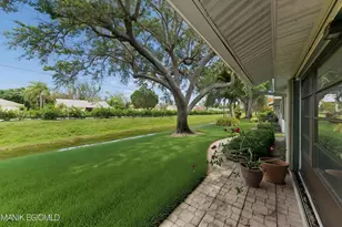 9795 Tabebuia Tree Dr, Boynton Beach, FL 33436 - Photo 9
