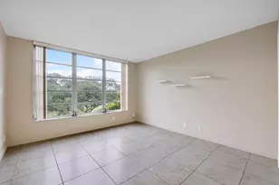 3900 Oaks Clubhouse Dr, Pompano Beach, FL 33069 - Photo 11