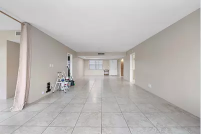 3900 Oaks Clubhouse Drive #411, Pompano Beach, FL 33069 - Photo 15
