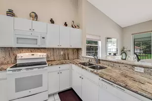7384 Lake Meadow Way, Boynton Beach, FL 33437 - Photo 17