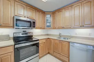7081 Environ Blvd, Lauderhill, FL 33319 - Photo 15