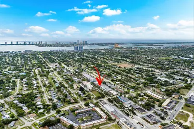 810 Park Avenue, Lake Park, FL 33403 - Photo 11