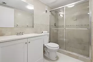 661 NE 195th St, Miami, FL 33179 - Photo 11