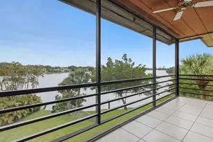 661 NE 195th St, Miami, FL 33179 - Photo 5
