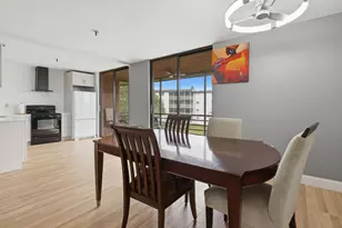 661 NE 195th St, Miami, FL 33179 - Photo 7
