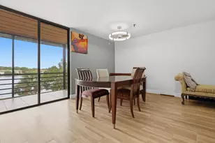 661 NE 195th St, Miami, FL 33179 - Photo 3