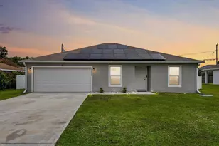 2226 SE Heathwood Cir, Port Saint Lucie, FL 34952 - Photo 1