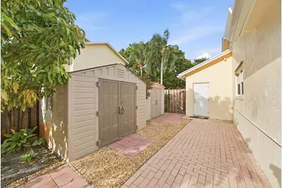 5787 SW 57th Way, Davie, FL 33314 - Photo 33
