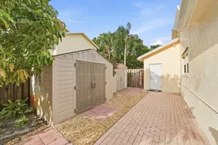 5787 SW 57th Way, Davie, FL 33314 - Photo 33