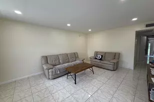 229 E Durham E, Deerfield Beach, FL 33442 - Photo 5