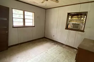 20816 SE Ray Ave, Blountstown, FL 32424 - Photo 5