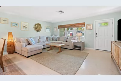 1621 Frances Avenue, Fort Pierce, FL 34949 - Photo 5