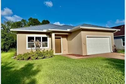 660 NE Moss Rose Place, Port Saint Lucie, FL 34983 - Photo 3