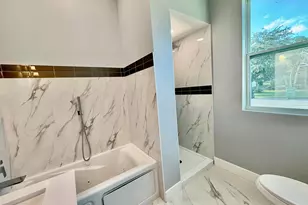 660 NE Moss Rose Pl, Port Saint Lucie, FL 34983 - Photo 11