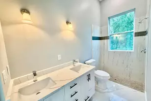 675 NE Moss Rose Pl, Port Saint Lucie, FL 34983 - Photo 11