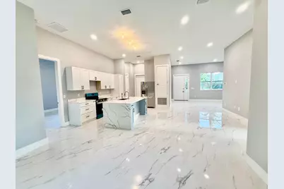 675 NE Moss Rose Place, Port Saint Lucie, FL 34983 - Photo 15