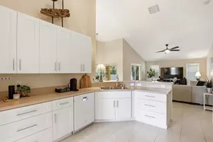 16431 N 77th Trail N, Palm Beach Gardens, FL 33418 - Photo 13