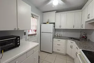 108 NE 20th Ave NE, Boynton Beach, FL 33435 - Photo 1