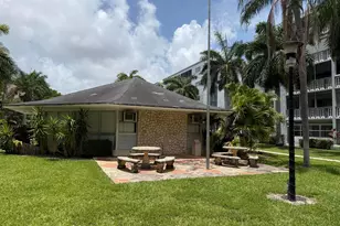 219 NE 14th Ave, Hallandale Beach, FL 33009 - Photo 17