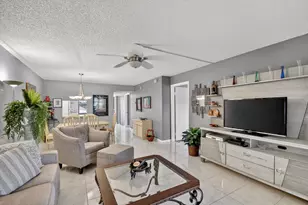 145 Lake Nancy Ln, West Palm Beach, FL 33411 - Photo 15