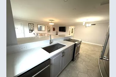 916 Savannas Point Drive #Unit b, Fort Pierce, FL 34982 - Photo 11