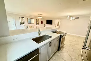 916 Savannas Point Dr, Fort Pierce, FL 34982 - Photo 11