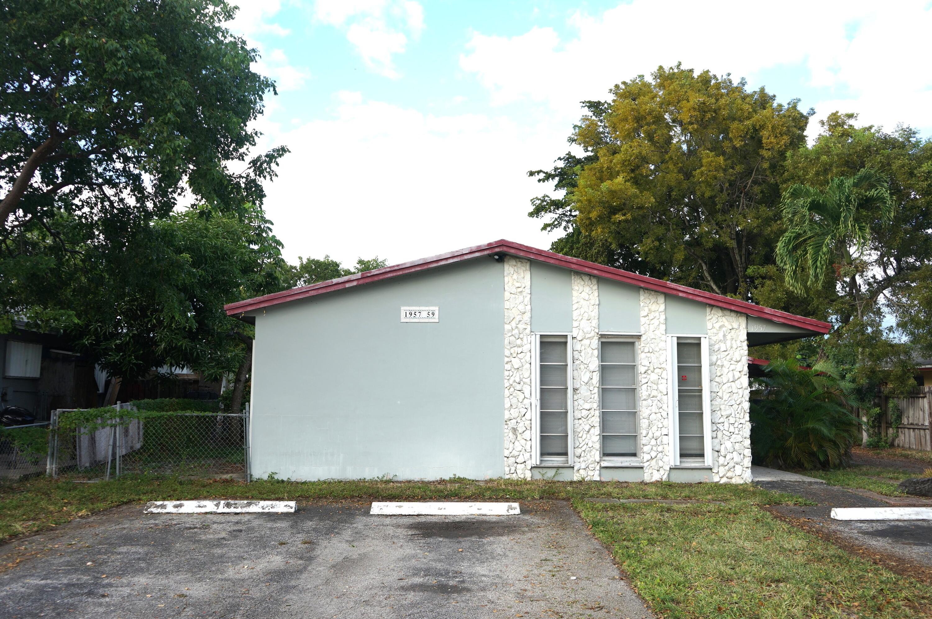 1957 Liberty St #1 main architectural view