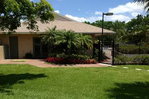 731 Cypress Ln, Deerfield Beach, FL 33064 - Photo 17