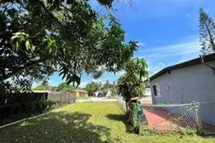 2900 NW 5th Ct, Fort Lauderdale, FL 33311 - Photo 3