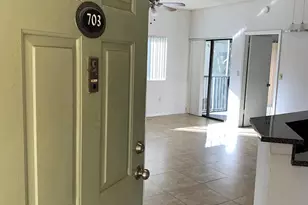 2445 SW 18th Terrace, Fort Lauderdale, FL 33315 - Photo 5