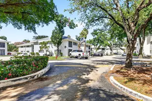 2445 SW 18th Terrace, Fort Lauderdale, FL 33315 - Photo 27
