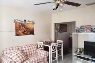 1927 Funston St, Hollywood, FL 33020 - Photo 7