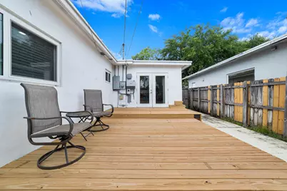 245 SW 5th Street, Dania Beach, FL 33004 - Photo 25
