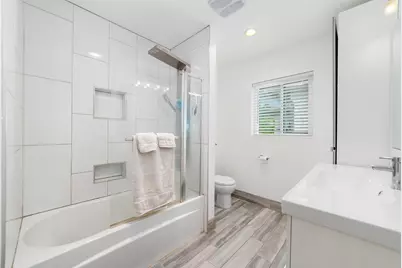 245 SW 5th Street, Dania Beach, FL 33004 - Photo 17