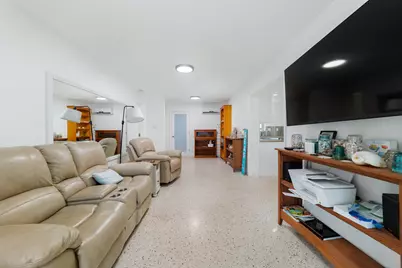 245 SW 5th Street, Dania Beach, FL 33004 - Photo 15